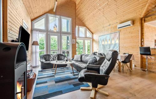  Three-Bedroom Holiday Home In Hemmet in Hemmet