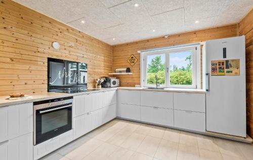 Cuina, Three-Bedroom Holiday Home In Hemmet in Hemmet
