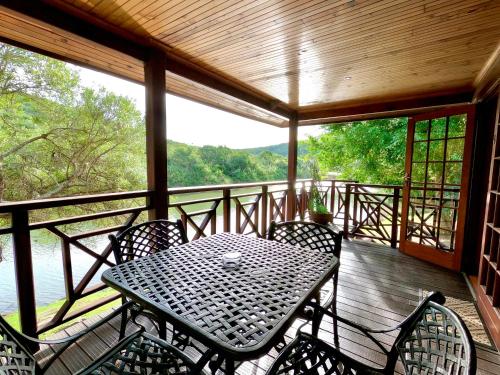 บริการและสิ่งอำนวยความสะดวก, Areena Riverside Resort in อมาโตลา โคสตัล