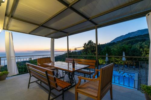 Villa with Sea View image 10
