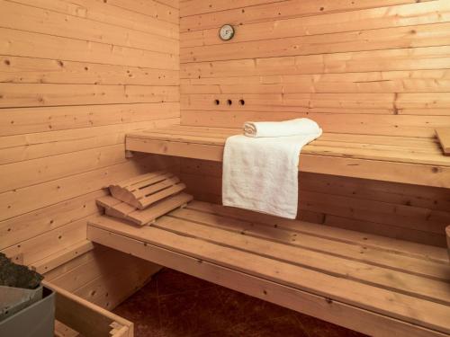 Holiday Home Villa Dalmatica moderna by Interhome in Bristivica