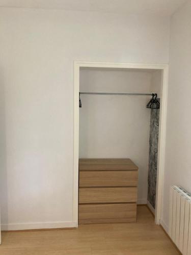 Cheerful two bedroom house PLONEVEZ du Faou in โปลเนเวซ-ดู-ฟายู