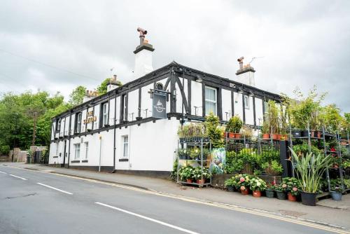 Exterior view, The Station Inn Apartment in Leeds Bradford Airport and Nearby