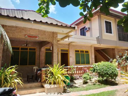 Harbour Chateau in Romblon