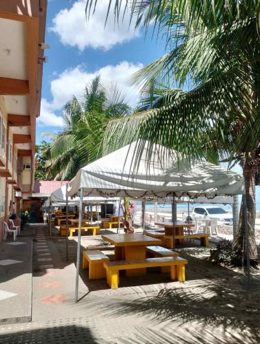 Harbour Chateau in Romblon