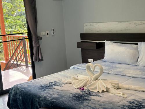 1 queen bed