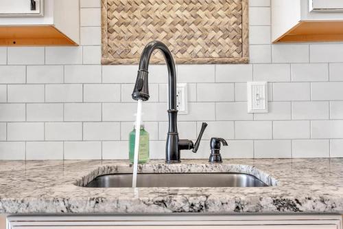 Couples Retreat On The Ocean Wwasher And Dryer!