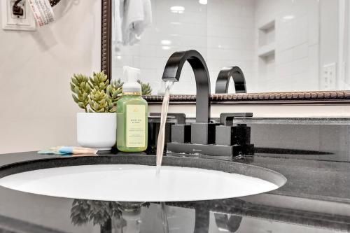 Couples Retreat On The Ocean Wwasher And Dryer!