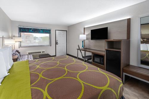 Super 8 By Wyndham Prattville Montgomery in Prattville (AL)