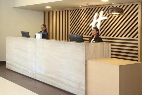 563803813 Holiday Inn Tijuana Zona Rio by IHG