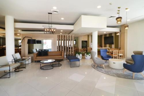 563803819 Holiday Inn Tijuana Zona Rio by IHG