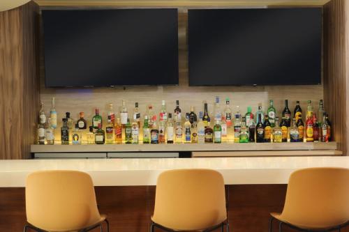 563803930 Holiday Inn Tijuana Zona Rio by IHG