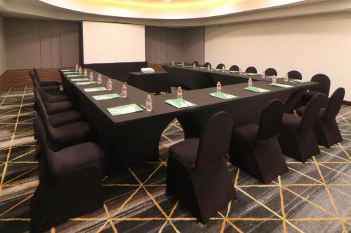 563803964 Holiday Inn Tijuana Zona Rio by IHG