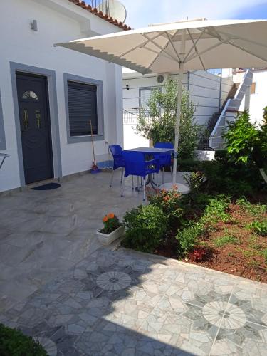 Family Room with Balcony image 7