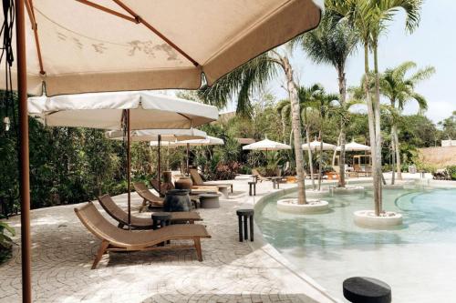 Blush Jungle Romantic Retreat