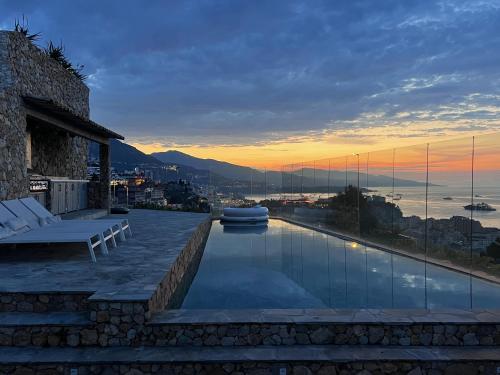 Villa 4 chambres à Cap D'Ail près de Monaco gîte à louer Cap-d'Ail