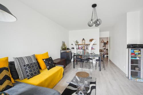 Chic and spacious apartment with parking - Location saisonnière - Gennevilliers