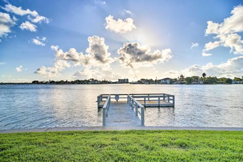 Waterfront Treasure Island Condo with Arcade in St Pete Beach, USA