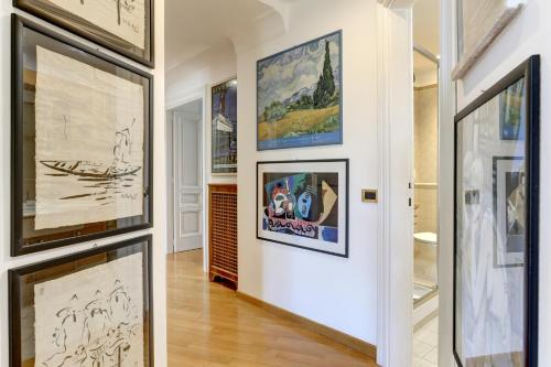 Colosseo Family Art 3BDR - Home and More - image 8