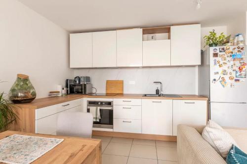 Cozy and charming centrally located apartment, Лион (фото 6)