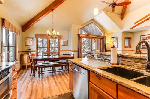 Breck Condo with Shared Hot Tub Walk to Slopes! - image 4