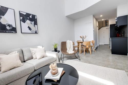 Le Mile End by M11 - Modern & Stylish 1BDR with Sofa Bed, Montreal