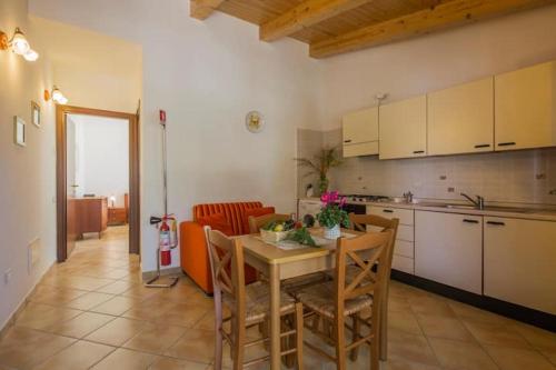 Køkken, Casa Vacanze Dalisa Ulivo B con Parcheggio in Tramonti