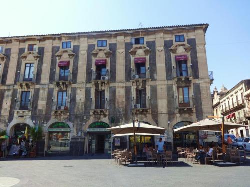 Entrance, Hotel Centrale Europa in Catania