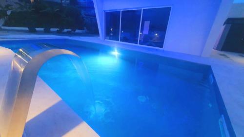 Penthouse Jacuzzi & Pool Luxury Apartments 3