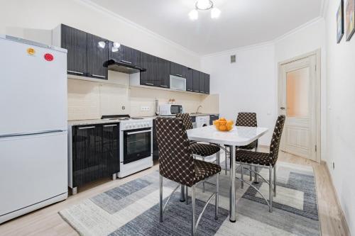 Просторные апартаменты в центре, Taldykolʼ (Foto 11)
