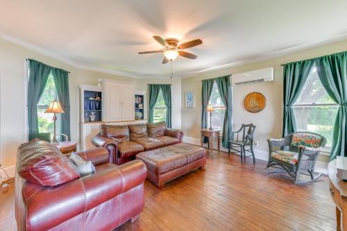 Bayfront Heathsville Home with Crabbing Pier! in Reedville, USA