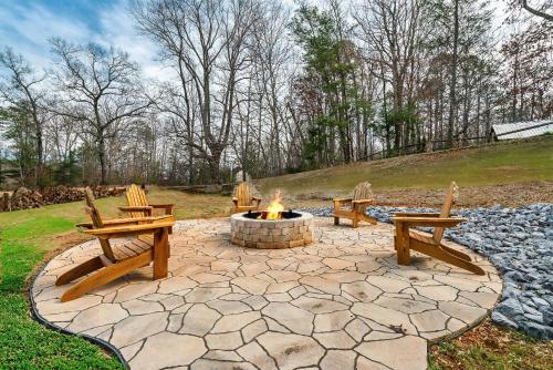 Bandit Lodge by Eden Crest