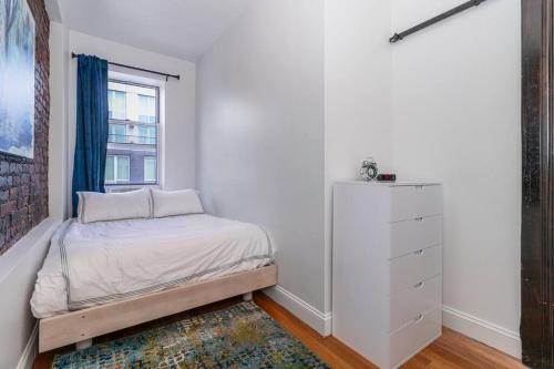 Heart of East VillGem 3BR1BA Washer Dryer! in New York, USA