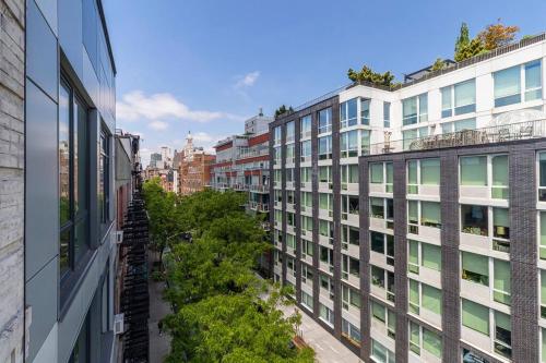 Heart of East VillGem 3BR1BA Washer Dryer! in New York, USA