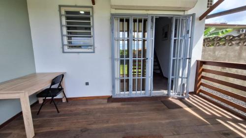 บริการและสิ่งอำนวยความสะดวก, LocaGuyane in มาตูรี