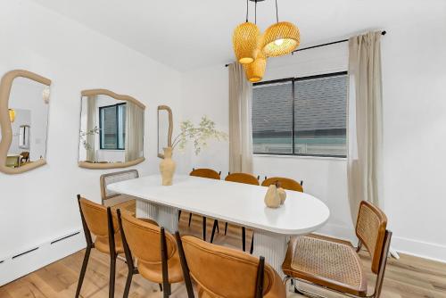 Centrally Located Modern Apartment near Blue Sky Mausoleum