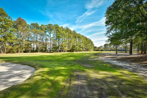 Serene Getaway at Arbor Trace in Barefoot Resort, North Myrtle Beach in North Myrtle Beach, USA