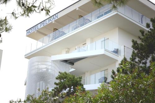 . Hotel Pelikan