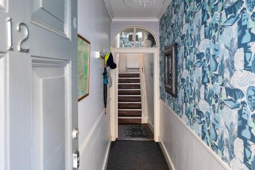 Dream Stays Bath - Trim Street (Hot tub) - image 10