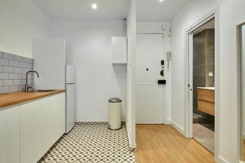 Vibrant and modern apartment, Barcelona (fotografie 7)