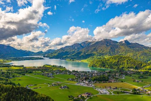 ที่เที่ยวใกล้ที่พัก, Suite Apartment modern getaway - Neu renoviert - Strobl am Wolfgangsee in สโตรเบลล์