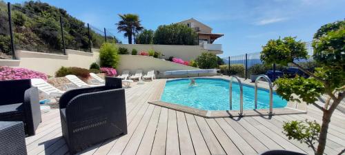 Gîtes Sassone, vue panoramique sur Ajaccio et la mer cottage Alata