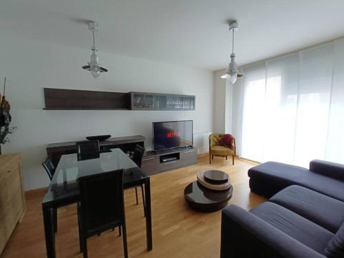 Alojamiento centro Cáceres Cánovas (Alojamiento centro Caceres Canovas) in 拉馬德里拉