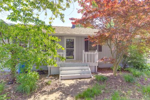 Lake Erie Family Getaway in Amherst Pets Welcome! in Amherst, USA