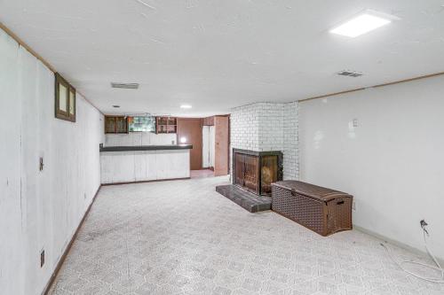 Lake Erie Family Getaway in Amherst Pets Welcome!