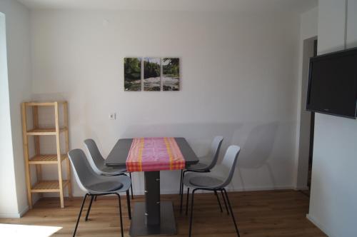 Iekārtas, Ferienwohnung im Obstgarten in Achberg