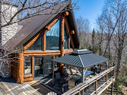 Зовнішній вигляд готелю, Chalet bois rond avec spa, foyer et nature privée (Chalet bois rond avec spa, foyer et nature privee) in Сен-Дідас