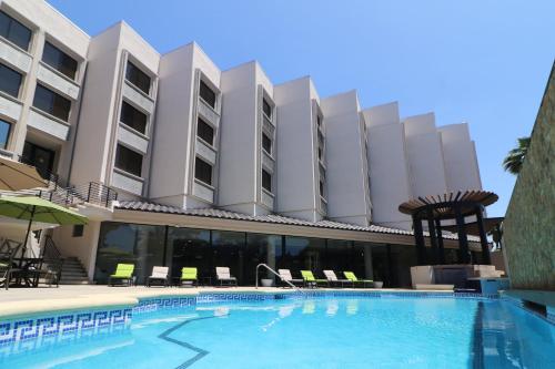 563898984 Holiday Inn Tijuana Zona Rio by IHG