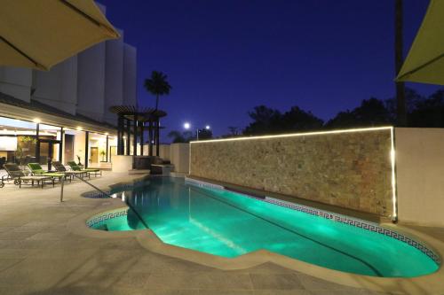 563899035 Holiday Inn Tijuana Zona Rio by IHG