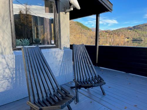 Cozy cabin with a view